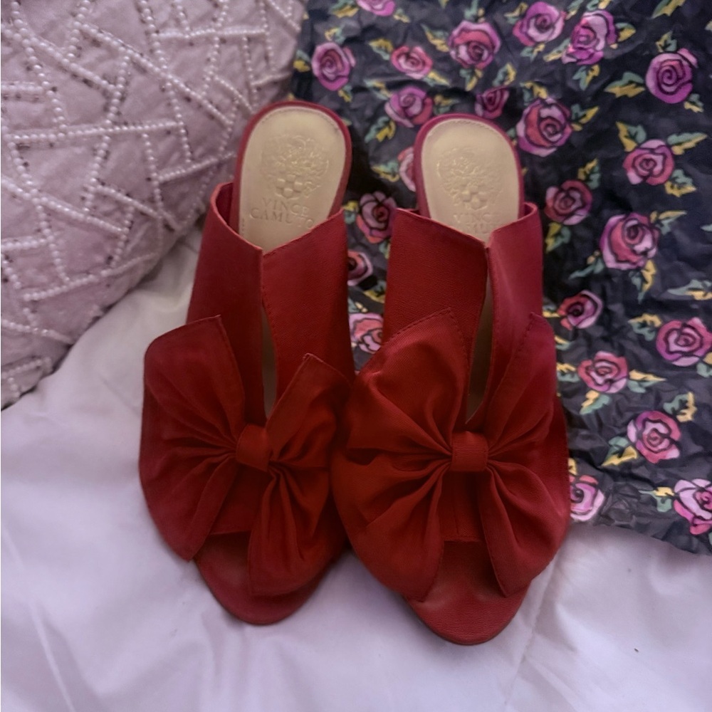 Vince Camuto Red Sandals with Decorative Bow